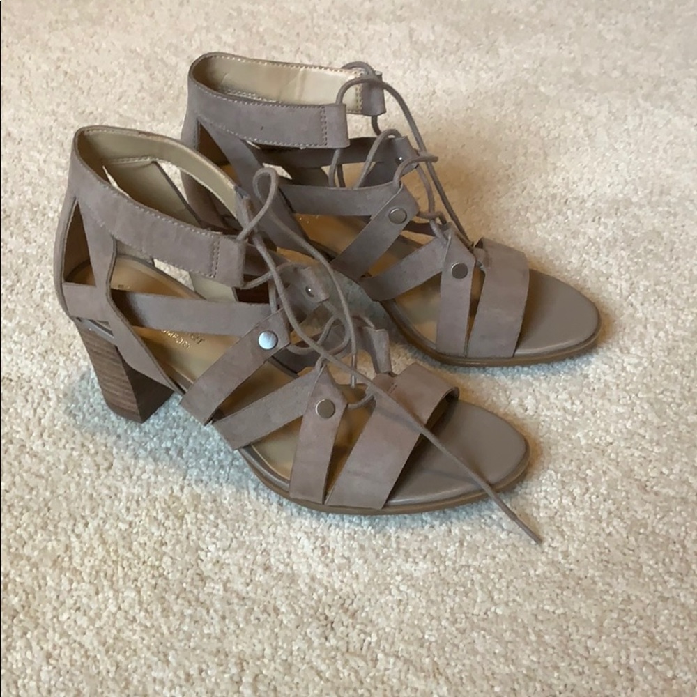 Neutral Pumps Size 6.5